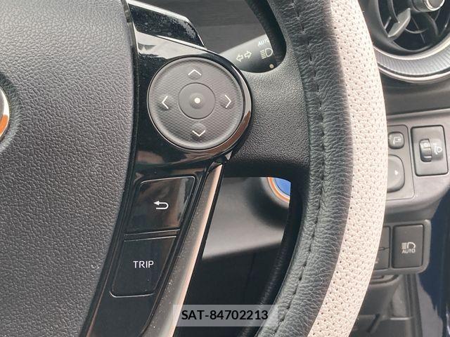 Toyota AQUA 2017-12 8878665-16