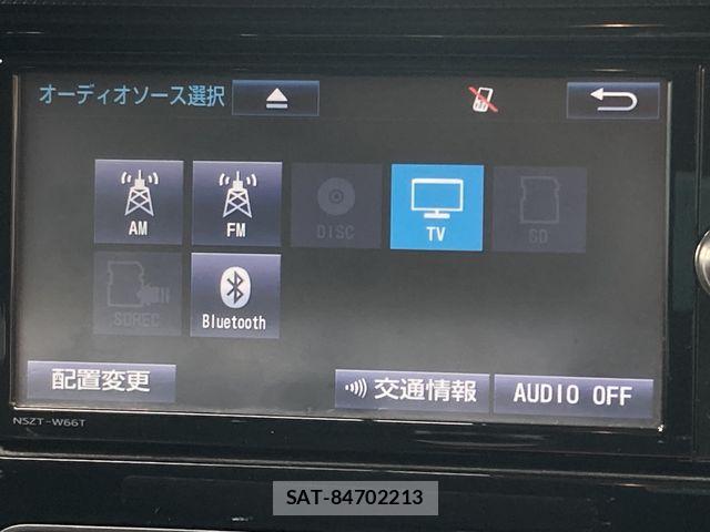 Toyota AQUA 2017-12 8878665-18
