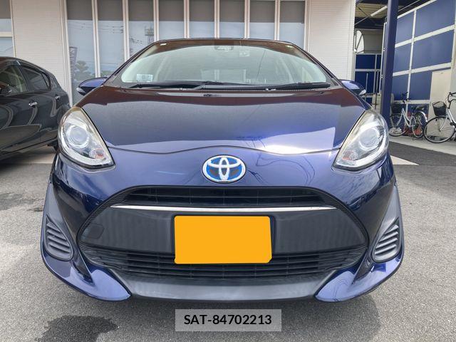 Toyota AQUA 2017-12 8878665-3
