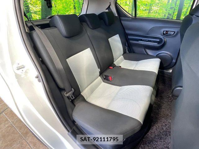 Toyota AQUA 2013-08 8878683-9