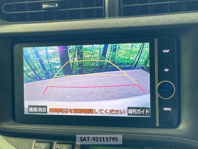 Toyota AQUA 2013-08 8878683-4