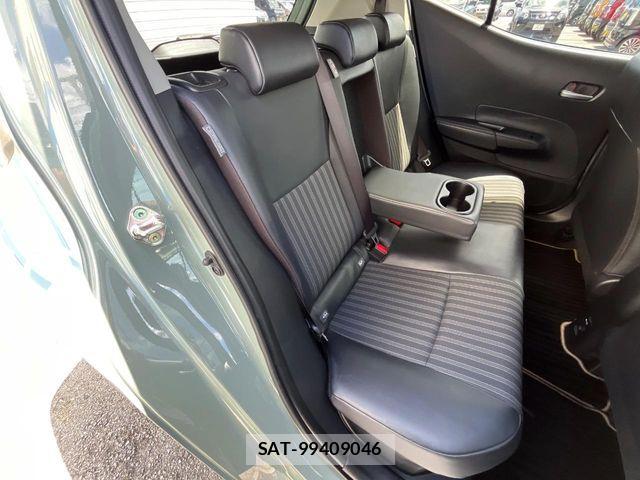 Toyota AQUA 2022-12 8878646-9