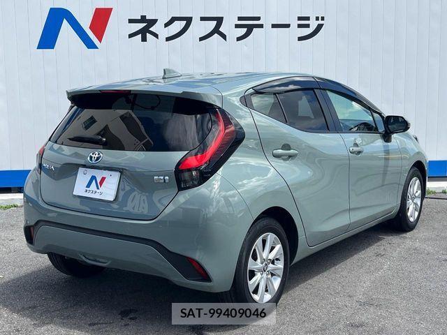 Toyota AQUA 2022-12 8878646-17