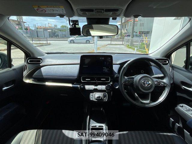 Toyota AQUA 2022-12 8878646-1