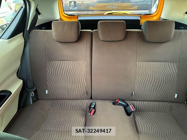 Toyota AQUA 2014-01 8878691-11
