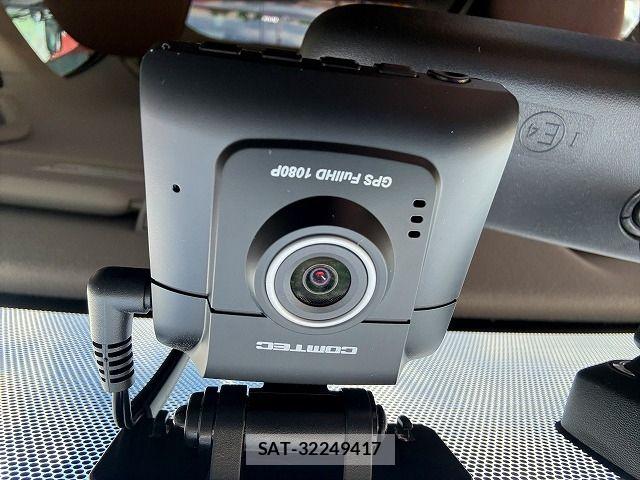 Toyota AQUA 2014-01 8878691-16