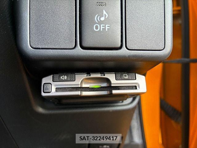 Toyota AQUA 2014-01 8878691-17