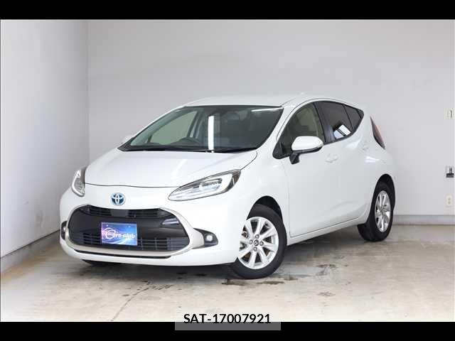 Toyota AQUA 2021-10 8878653-0