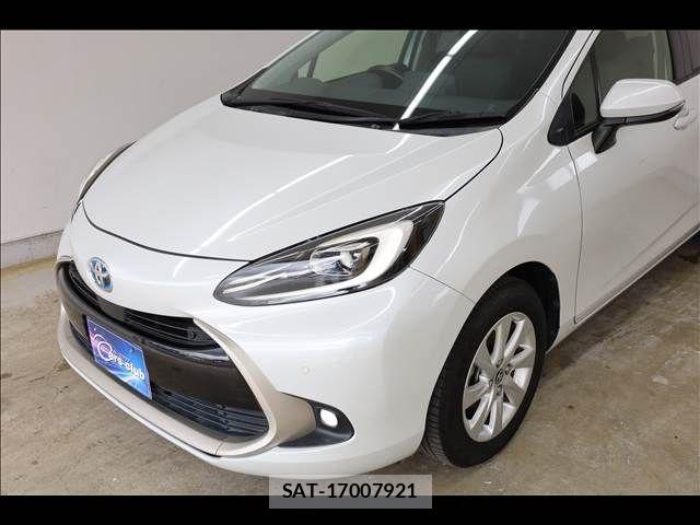 Toyota AQUA 2021-10 8878653-12
