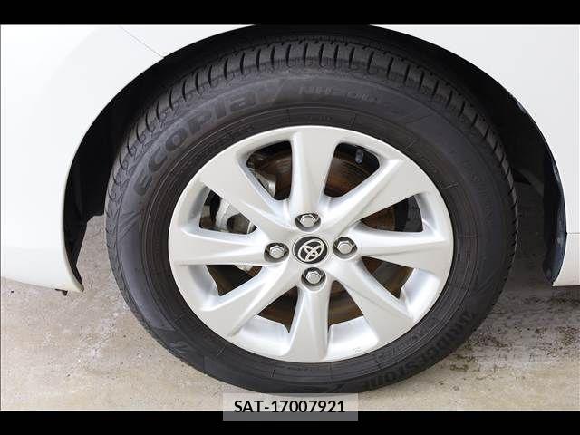 Toyota AQUA 2021-10 8878653-13