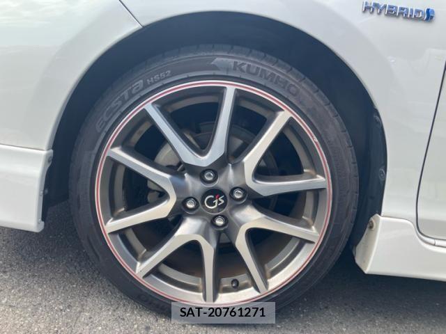 Toyota AQUA 2013-10 8878693-10