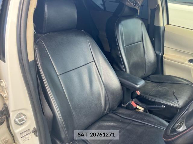 Toyota AQUA 2013-10 8878693-13