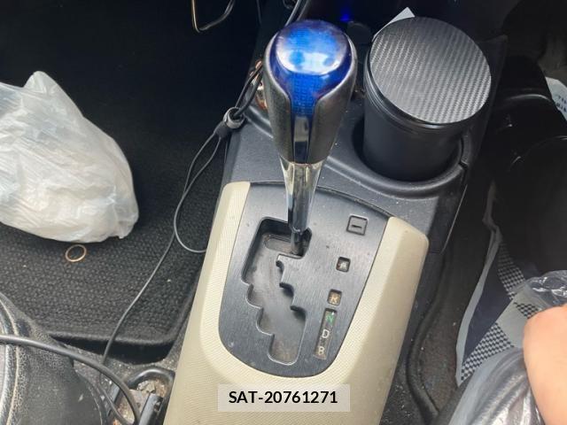 Toyota AQUA 2013-10 8878693-22