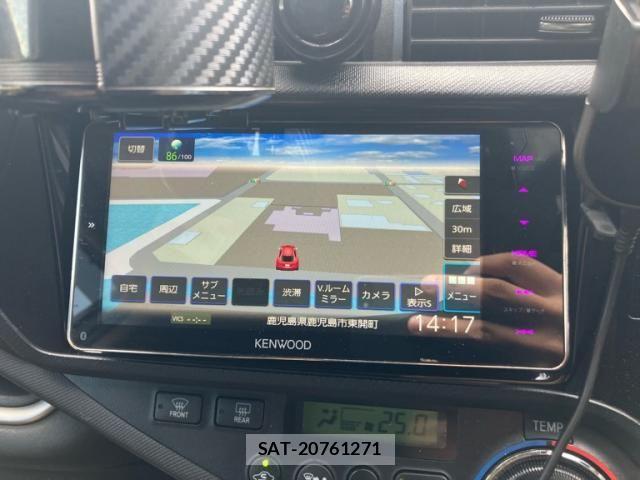 Toyota AQUA 2013-10 8878693-25