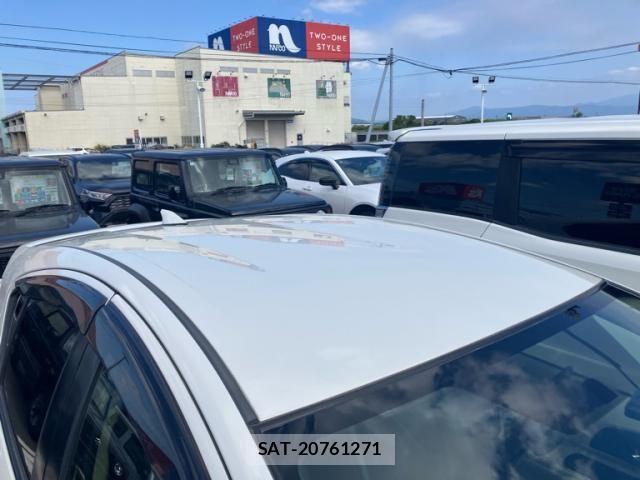 Toyota AQUA 2013-10 8878693-6