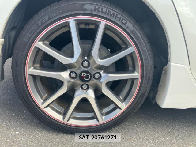 Toyota AQUA 2013-10 8878693-8