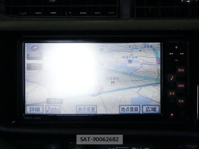 Toyota AQUA 2014-03 8878674-18