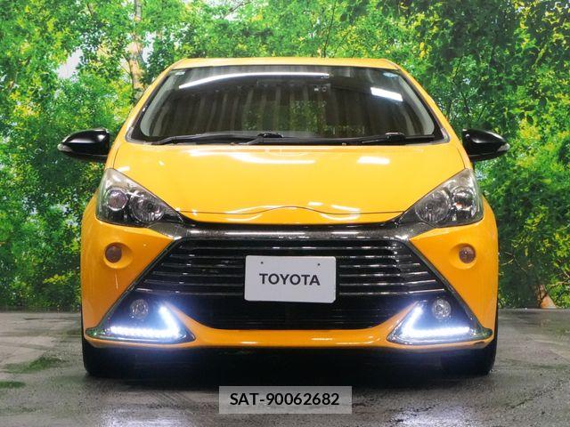 Toyota AQUA 2014-03 8878674-5
