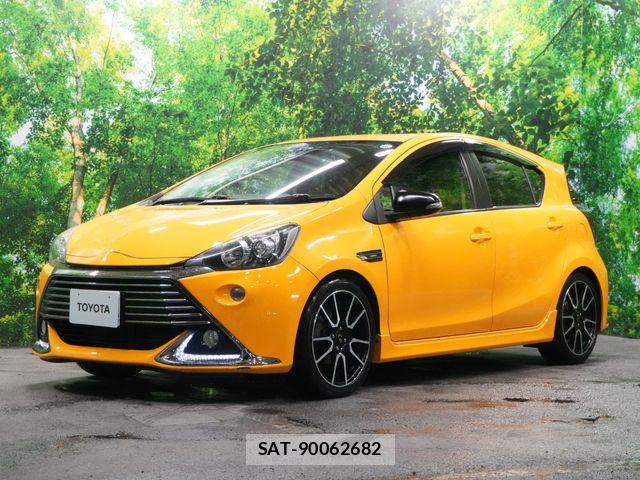 Toyota AQUA 2014-03 8878674-6
