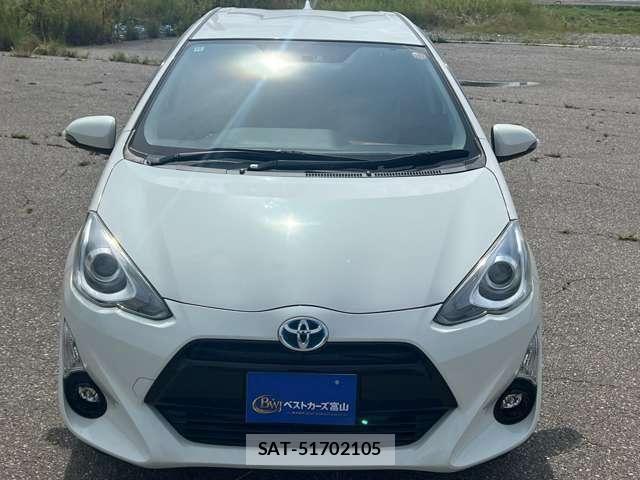 Toyota AQUA 2015-03 8878679-10