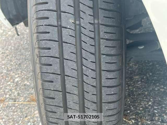 Toyota AQUA 2015-03 8878679-13