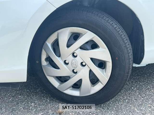 Toyota AQUA 2015-03 8878679-15