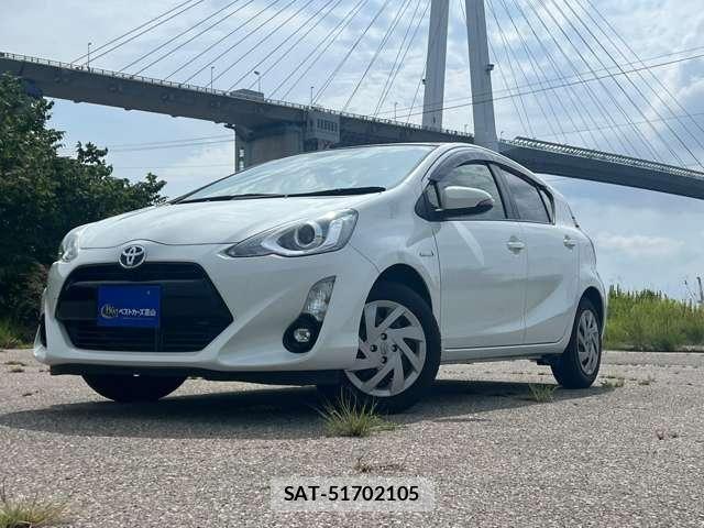 Toyota AQUA 2015-03 8878679-1