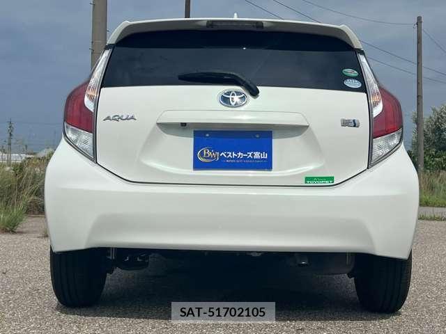 Toyota AQUA 2015-03 8878679-27