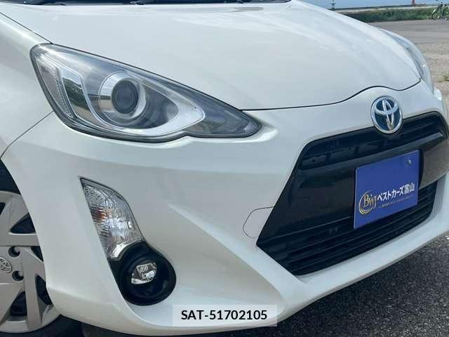 Toyota AQUA 2015-03 8878679-6
