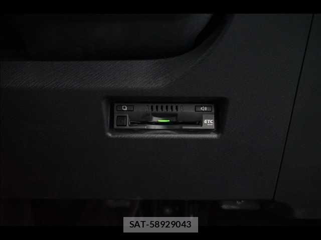 Toyota AQUA 2018-02 8878657-6