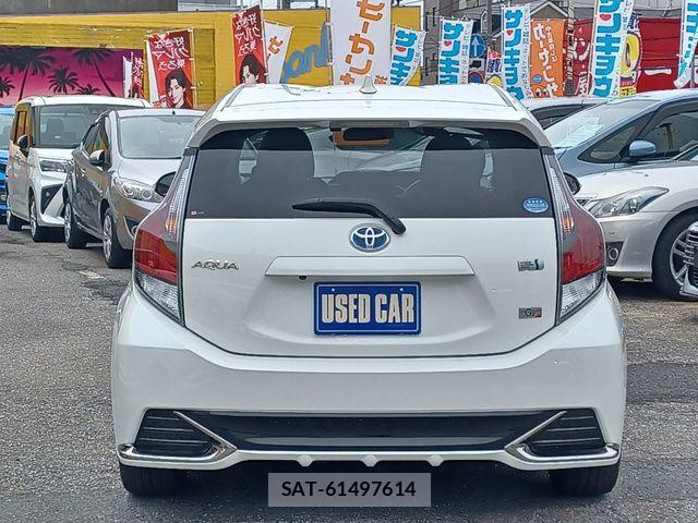 Toyota AQUA 2016-04 8878655-9