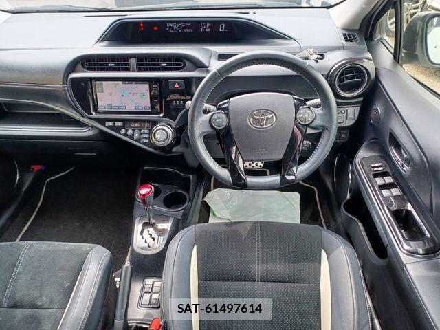 Toyota AQUA 2016-04 8878655-14