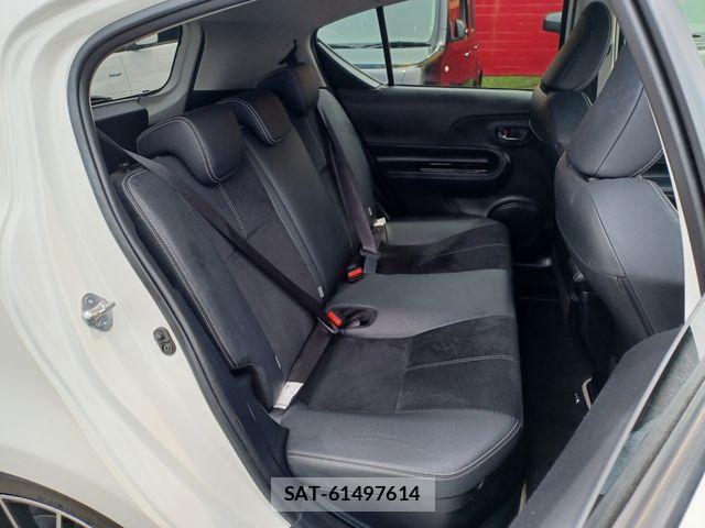 Toyota AQUA 2016-04 8878655-16