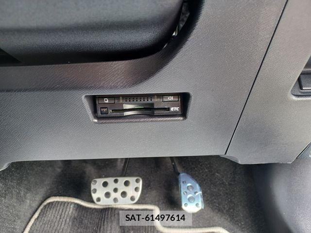 Toyota AQUA 2016-04 8878655-23