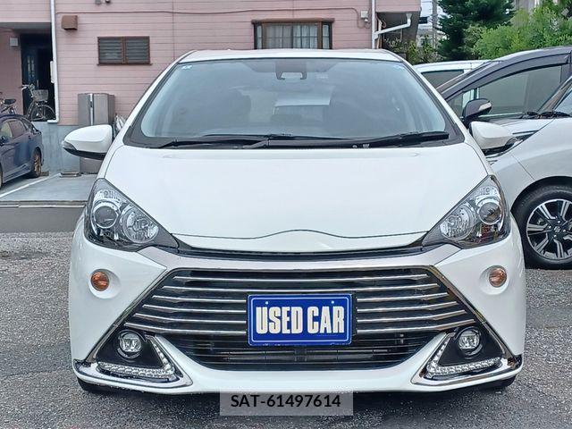 Toyota AQUA 2016-04 8878655-3