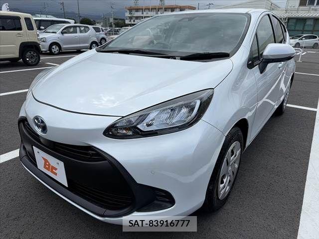Toyota AQUA 2022-09 8878656-9