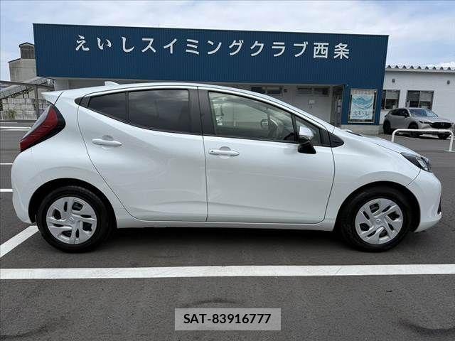 Toyota AQUA 2022-09 8878656-10