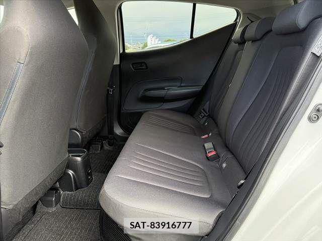 Toyota AQUA 2022-09 8878656-18