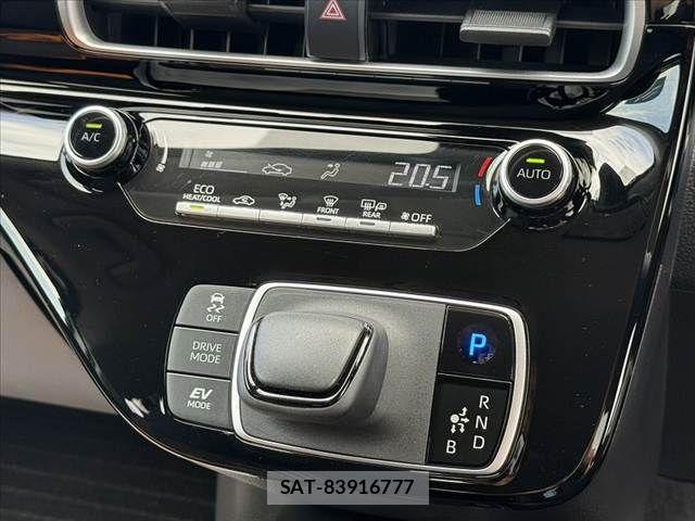 Toyota AQUA 2022-09 8878656-21