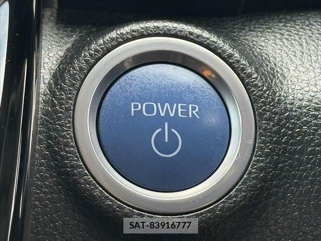 Toyota AQUA 2022-09 8878656-25