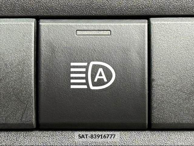 Toyota AQUA 2022-09 8878656-6