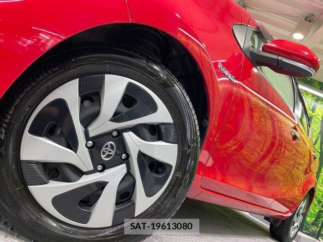 Toyota AQUA 2019-08 8878664-13