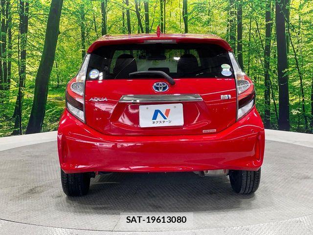 Toyota AQUA 2019-08 8878664-15
