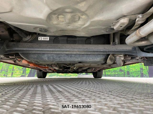 Toyota AQUA 2019-08 8878664-18