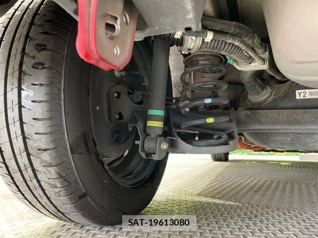 Toyota AQUA 2019-08 8878664-19