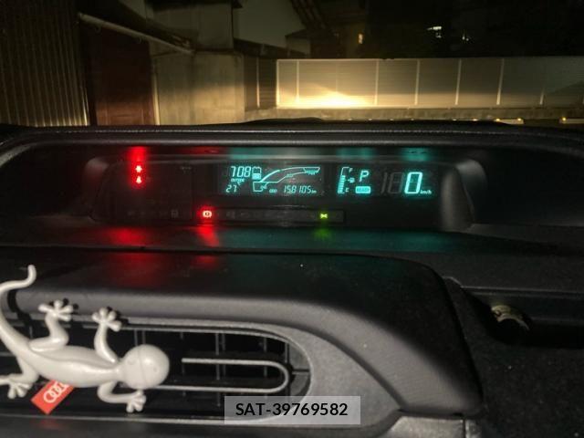 Toyota AQUA 2013-07 8878699-12
