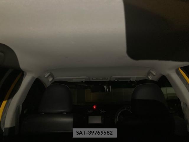 Toyota AQUA 2013-07 8878699-5