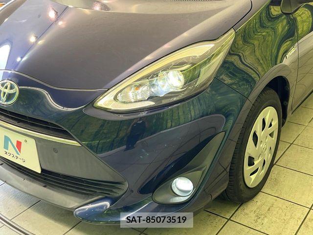 Toyota AQUA 2018-09 8878661-11