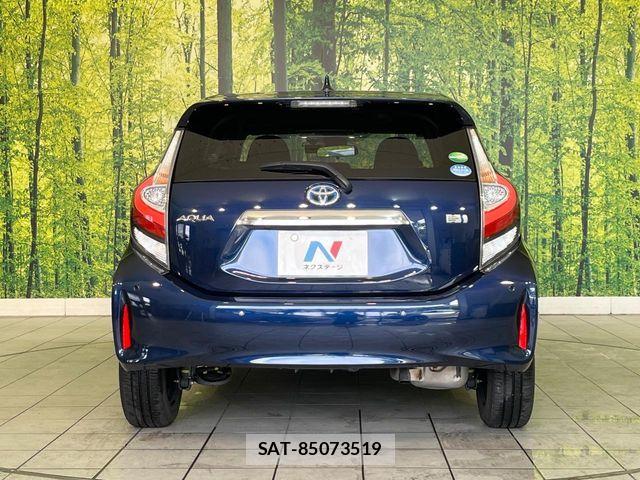 Toyota AQUA 2018-09 8878661-14