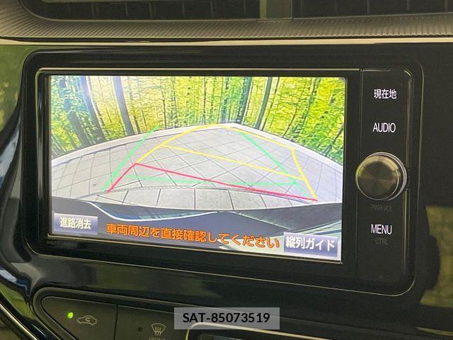 Toyota AQUA 2018-09 8878661-3
